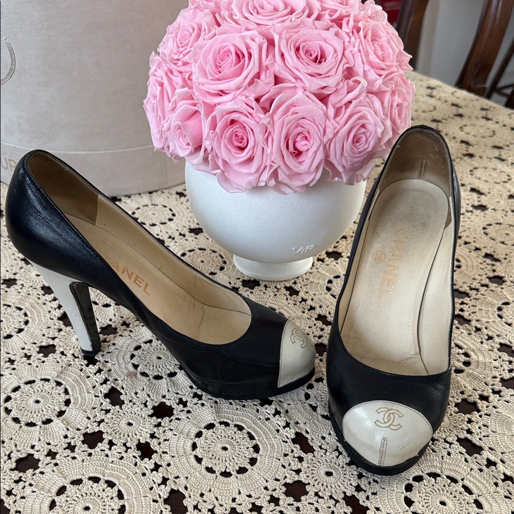 CHANEL Black and Cream Heels with Logo Detail